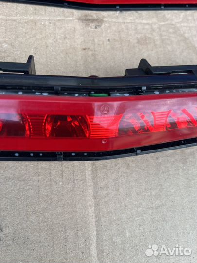 Фонарь на крышку багажника Mercedes Benz w207 e207