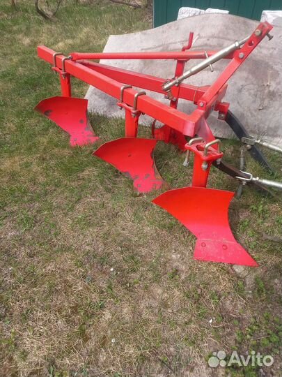 Плуг трехкорпусный 1L-320