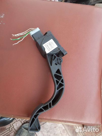 Педаль газа peugeot