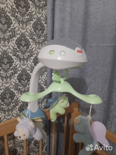 Мобиль на кроватку fisher price мечты о бабочках