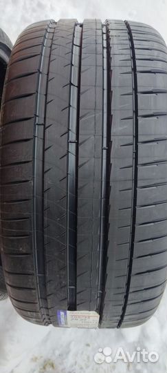 Michelin Pilot Sport 4 S 295/35 R21 107Y