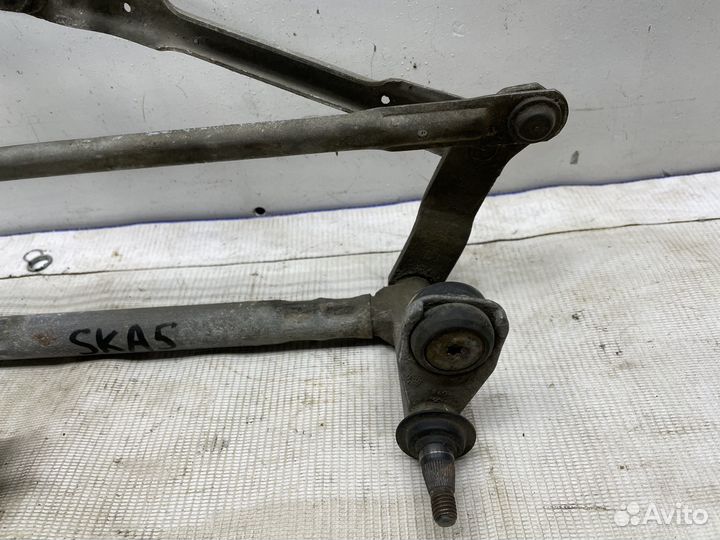 Трапеция стеклоочистителя Skoda Octavia A5