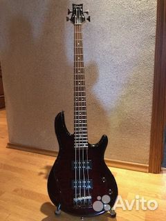 Бас гитара с комбиком