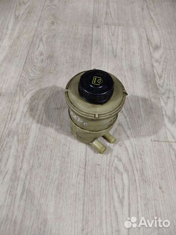 Renault Sandero 1 бачок гур