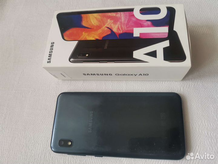 Смартфон Samsung Galaxy A10