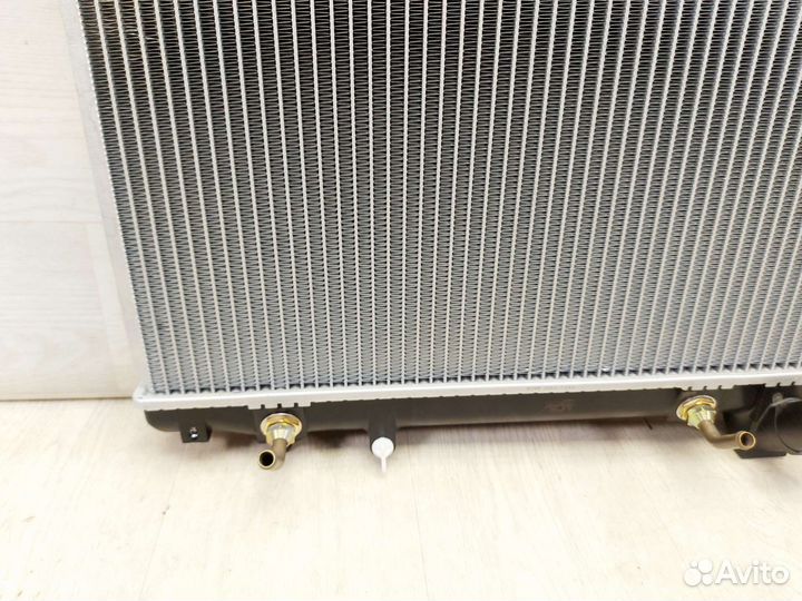 Радиатор охлаждения Suzuki Grand Vitara XL-7