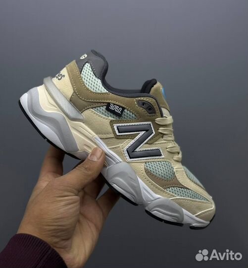 Женские кроссовки New Balance 9060