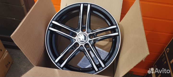 Новые диски R15 на VW Поло Шкода Рапид Фабия