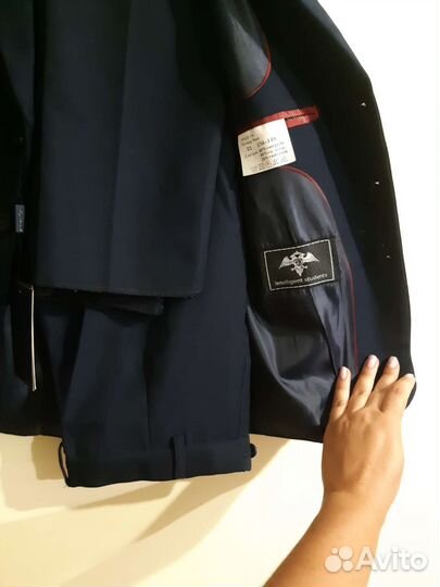 Школьный костюм синий 134-140 тройка новый