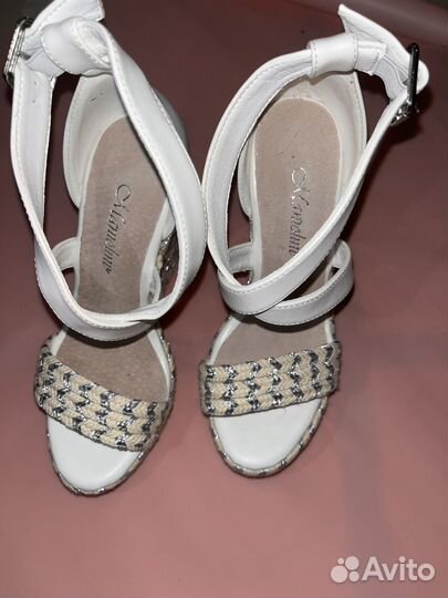 Босоножки женские на каблуке