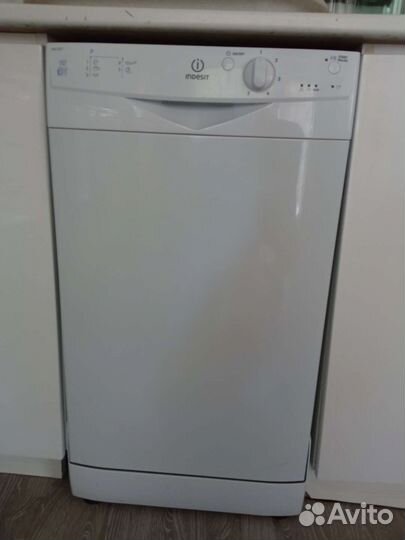 Посудомоечная машина Indesit DSG 0517