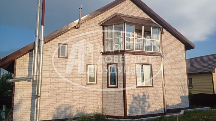 Дом 225,2 м² на участке 10 сот.