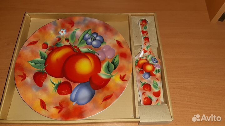 Тортница с лопаткой