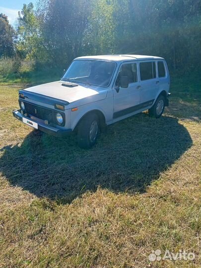 LADA 4x4 (Нива) 1.8 МТ, 2004, 150 000 км