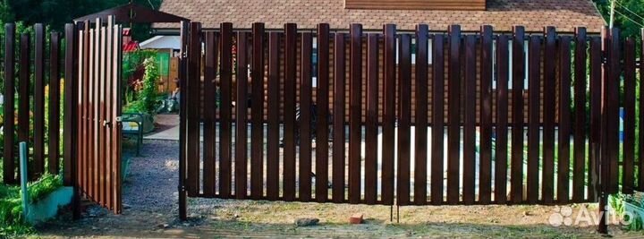 Железный штакетник