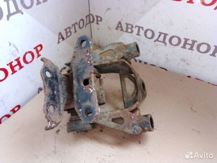 Подушка двигателя задняя Mazda 6 GG 2004