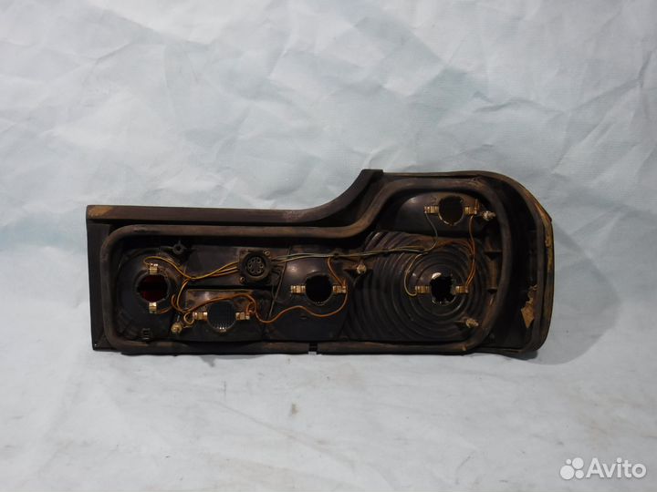 Фонарь задний левый BMW 7er E32 / бмв Е32