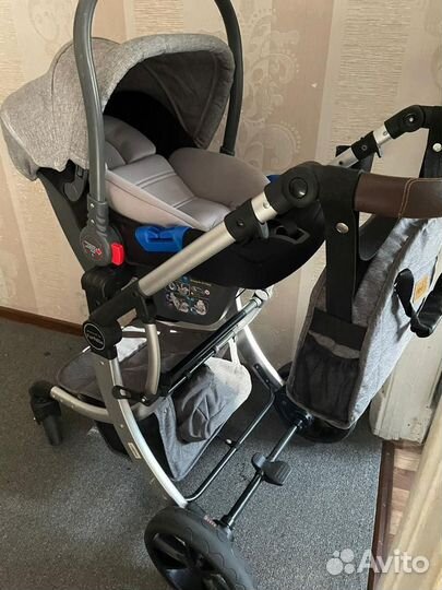 Коляска 3 в 1 с автолюлькой