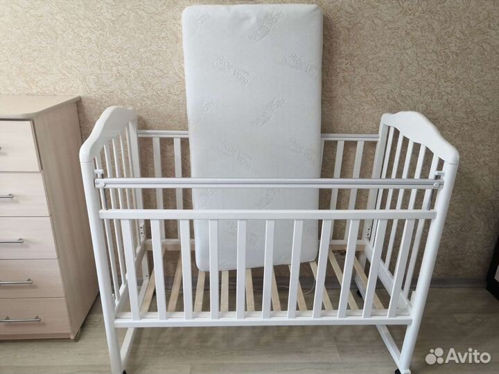 Детская кроватка + матрас