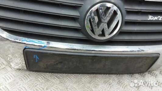 Решетка радиатора volkswagen passat B6 (JDN29G101)