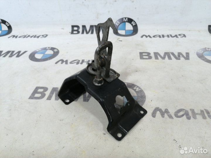 Крюк замка капота Bmw X5 E70 LCI N57D30 2011