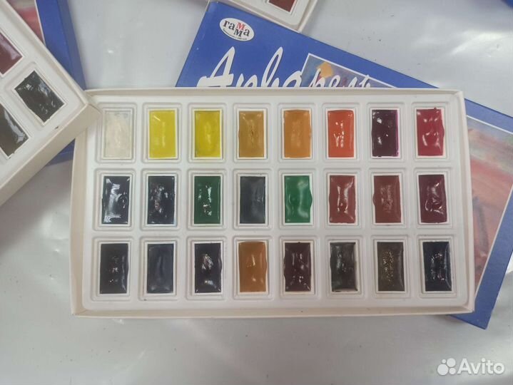 Акварель художественная Гамма 24 цвета