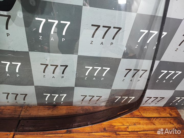 Стекло лобовое с обогревом Skoda Karoq 17-нв Б/У О