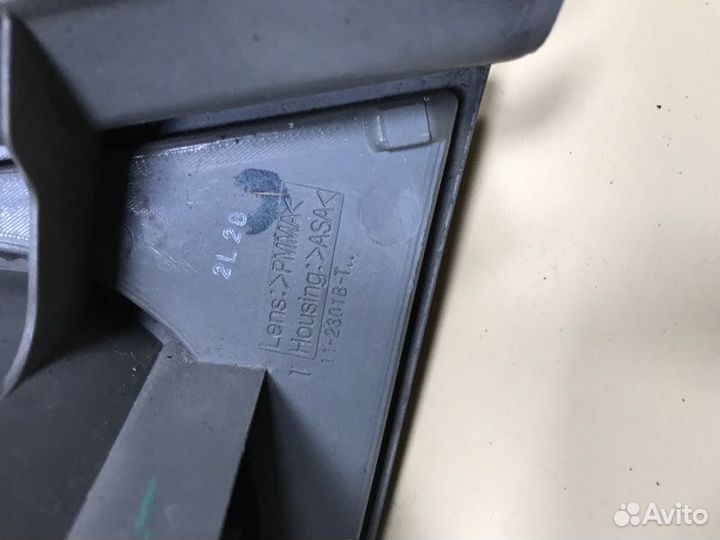 Фонарь задний правый Toyota Corolla Usa ZZT131