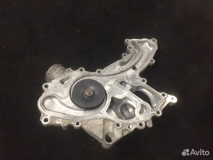 Помпа водяная Mercedes Gl-Class X166