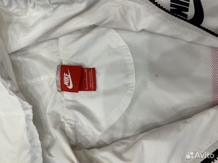 Ветровка женская 42