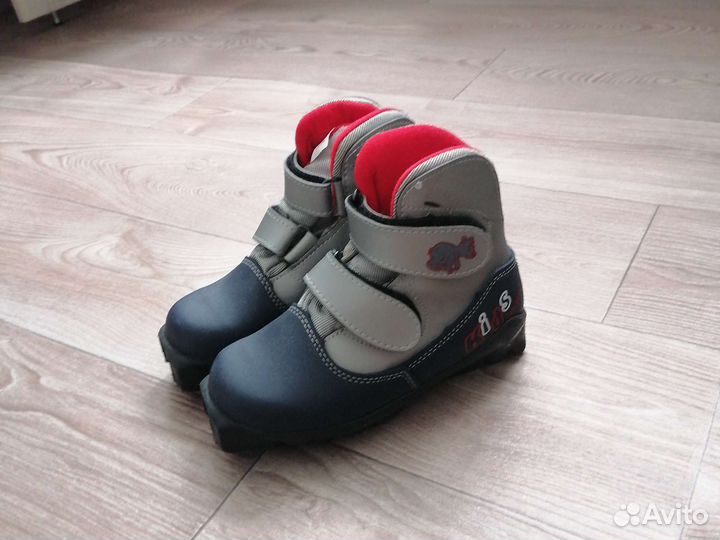 Лыжные ботинки для ребёнка 32 размер