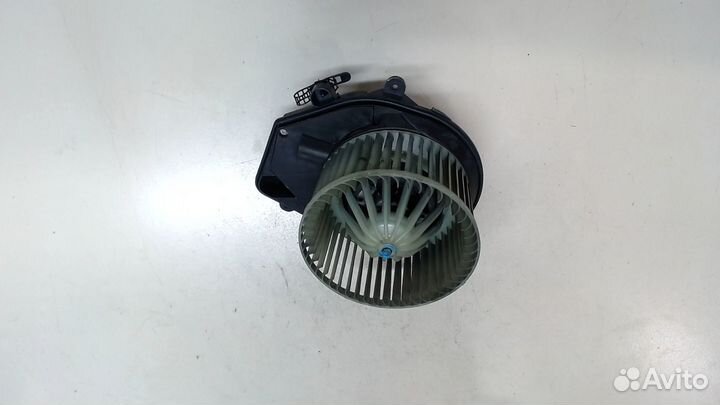 Двигатель отопителя Volkswagen Passat 5