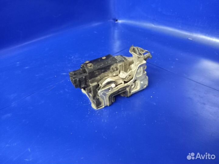 Замок двери задней правой Largus 1 Logan 1