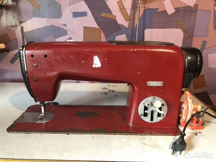 Швейная машина столовая Германия