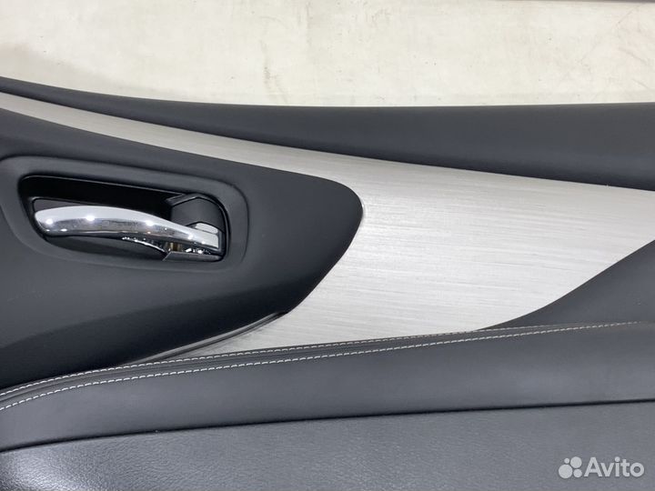 Обшивка двери Nissan Murano Z52