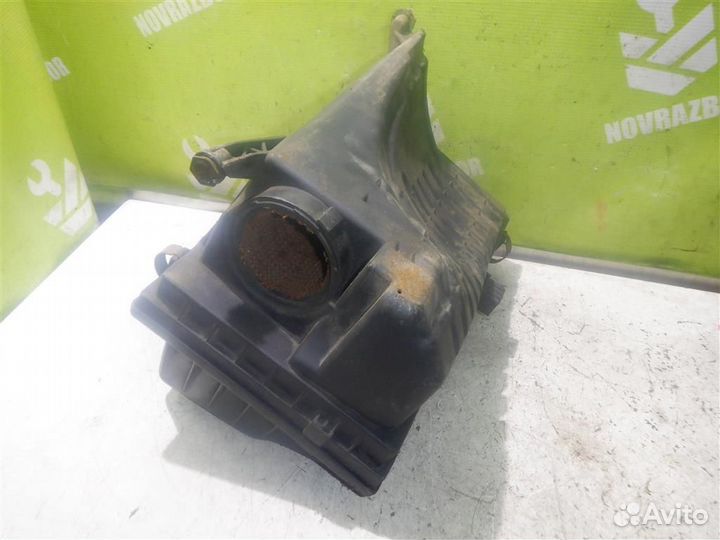 Корпус воздушного фильтра Опель Вектра Б