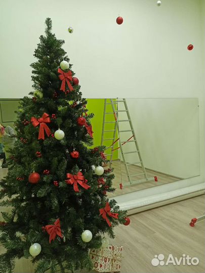Елка искусственная высокая