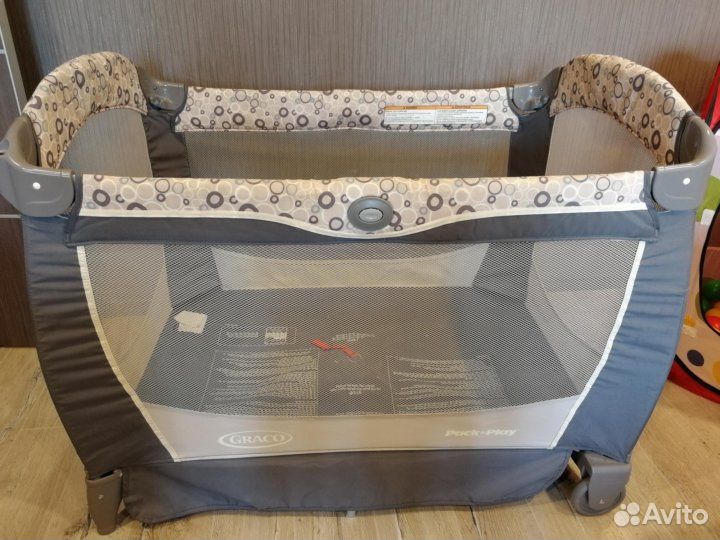 Манеж-кровать Graco Cuddle Cove