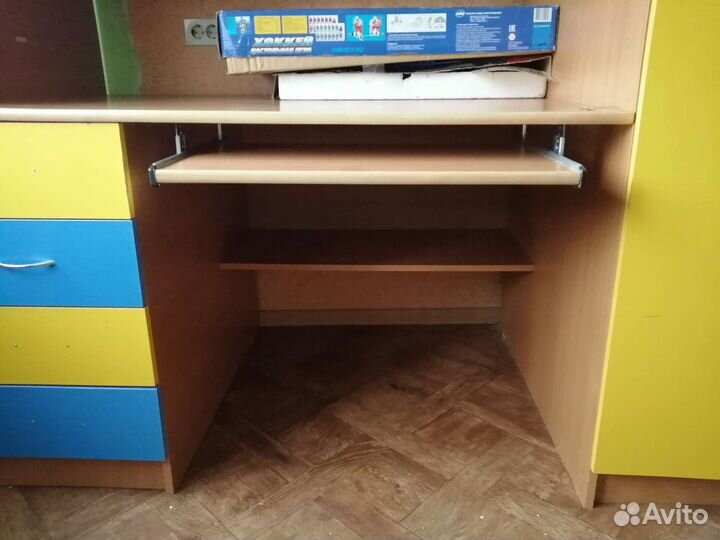 Детская двухярусная кровать