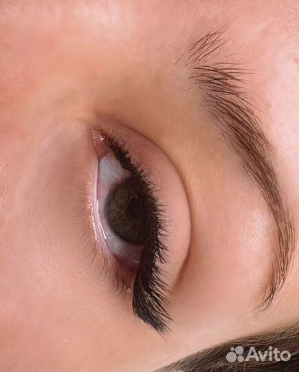 Наращивание ресниц. Анатомическая кушетка