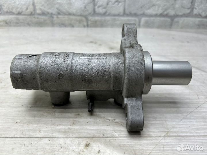 Главный тормозной цилиндр Ford Transit 8