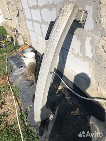 Усилитель заднего бампера порш каен.Туарег