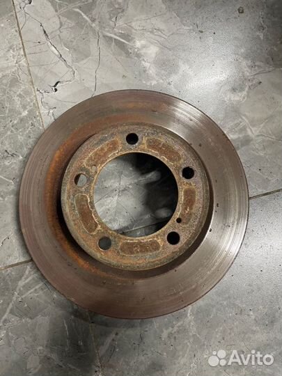 Тормозные диски переднее Toyota Land Cruiser 200