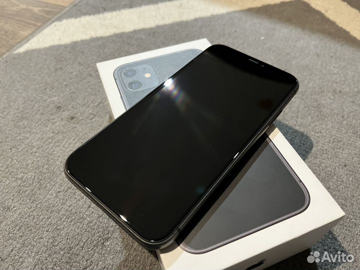 iPhone 11, 64 ГБ