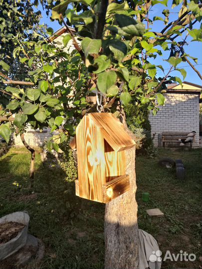 Кормушка для птиц из дерева