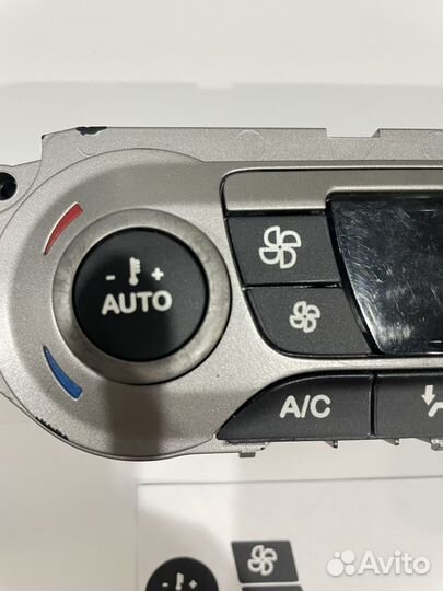 Наклейки на блок климат контроля Ford Focus