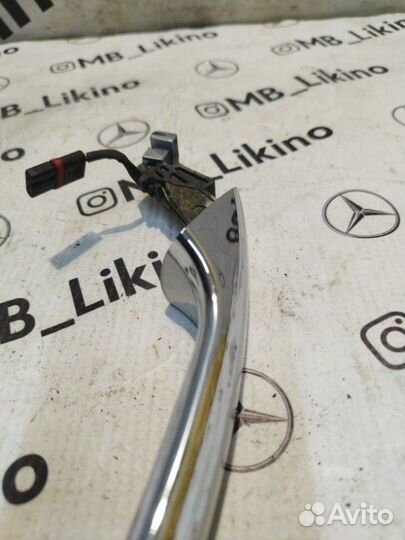 Ручка двери внешняя правая Mercedes S-Class W221