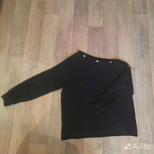 Кофта на одно плечо