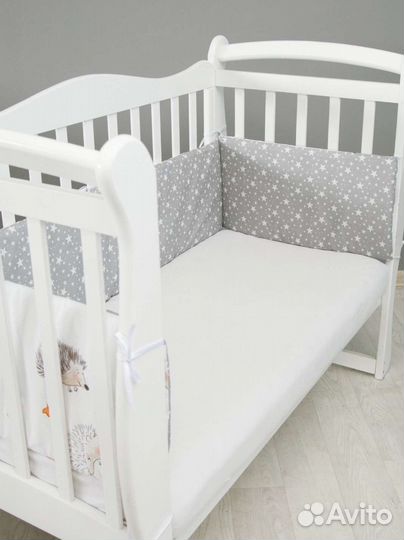 Комплект в детскую кроватку + бортики