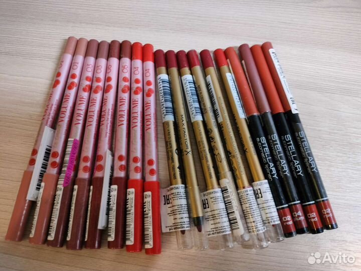 Карандаши гелевые Maybelline, Vivienne sabo и др